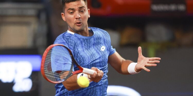 Tomás Barrios se despide en cuartos del Challenger de Nottingham tras perder contra el exnúmero 3 de la ATP.