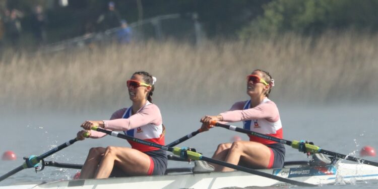 Las mellizas Abraham avanzaron a la final B de la Copa del Mundo en Lucerna.