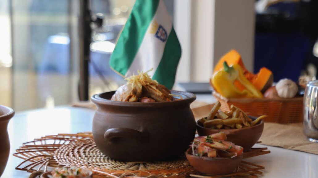 «La Pollona» de Los Ángeles obtiene mención honrosa en el Menú de Chile 2025 y deleita a los comensales.