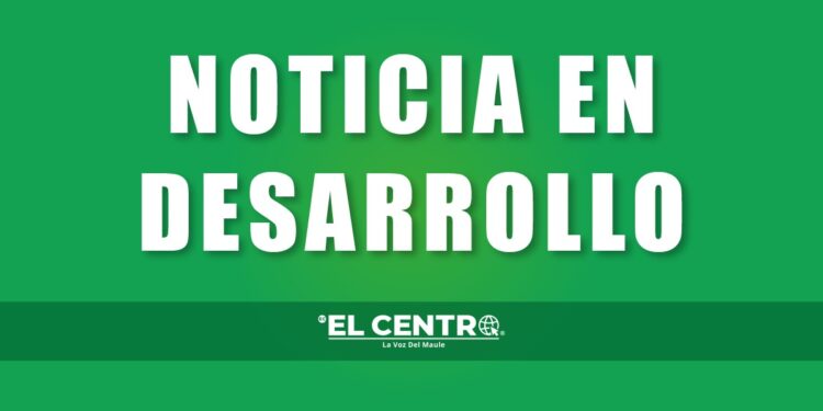 Rescatan a cinco excursionistas perdidos en la cordillera de Romeral; cuatro permanecen extraviados.