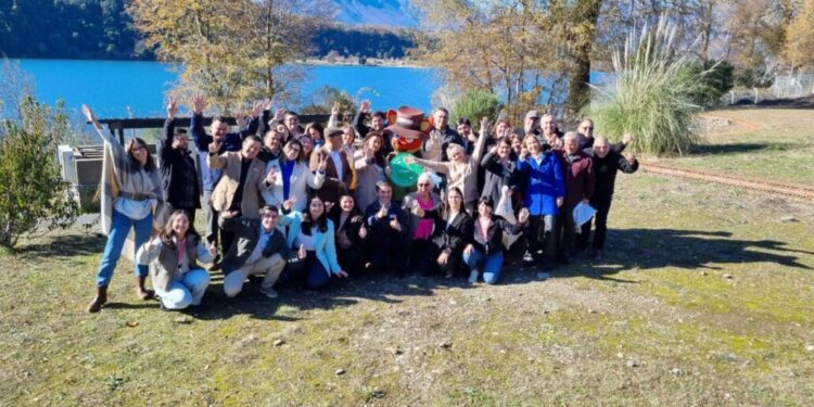 Emprendedores de Angostura del Biobío fueron galardonados con un reconocimiento ambiental por SERNATUR.