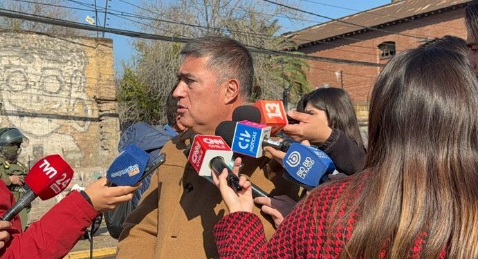 Alcalde Desbordes da a conocer que interpondrá una querella por el ataque con cócteles molotov en el INBA.