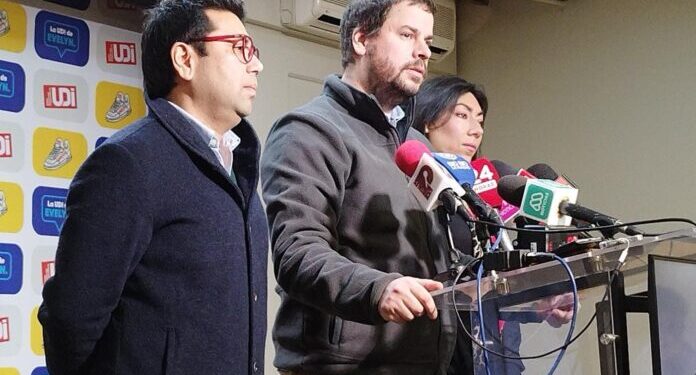 Cores de Chile Vamos se unen a Republicanos para presentar recursos al TRICEL contra C. Orrego.