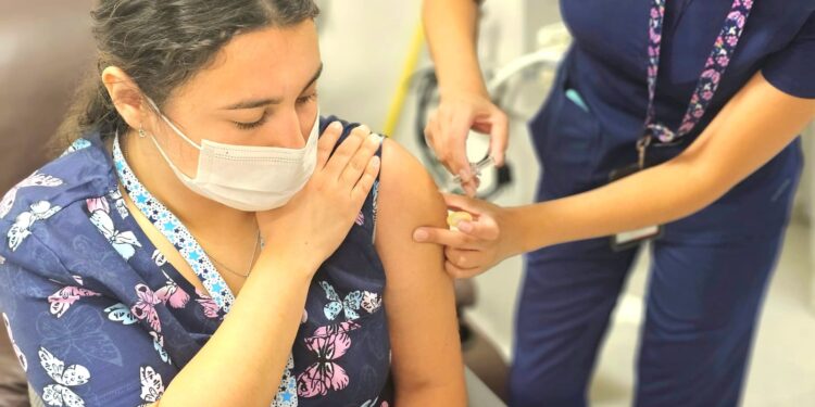 Detectan los primeros casos de VRS en Talca y aumenta la Influenza A: instan a vacunarse.