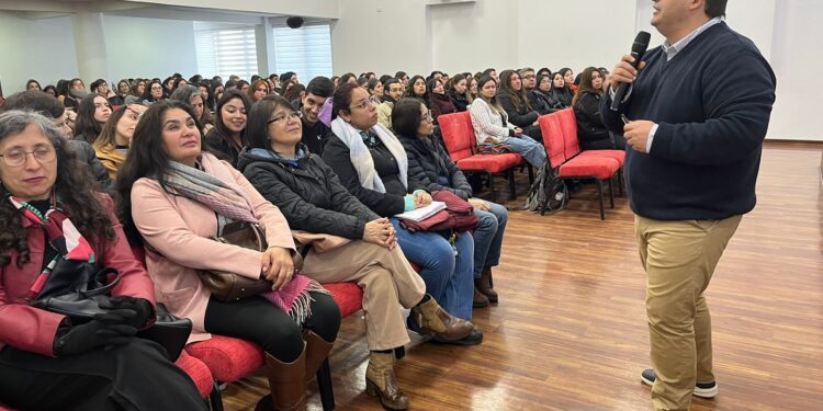 Red de Escuelas Especiales lleva a cabo una jornada autogestionada en Talca.