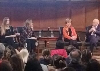 Evelyn Matthei regresa «a full» con nuevas propuestas y reestructuraciones.