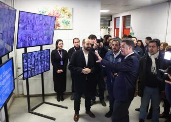 Visita de lujo: presidente del Senado se junta con el alcalde White y revisan cómo mejorar la seguridad en los centros de salud.