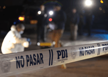 Hombre que reportó el hallazgo de un anciano fallecido terminó detenido por homicidio en Molina.