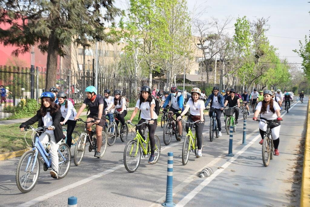 Santiago incrementa al doble los viajes en bicicleta.