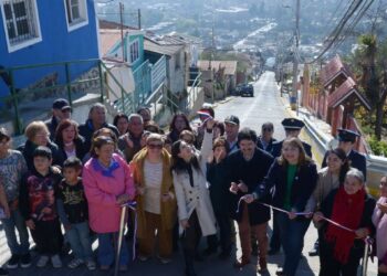 Después de 19 años de espera, los residentes de Chorrillos celebran la inauguración de una obra vial fundamental para Viña.