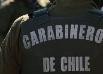 Grave situación en el liceo de Alhué: cabro de 15 años agredió a otro con un cuchillo.