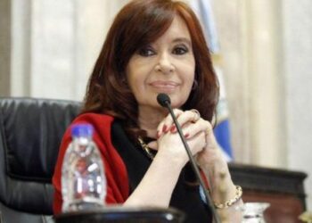 Corte Suprema de Argentina confirma la condena y prisión de Cristina Fernández.