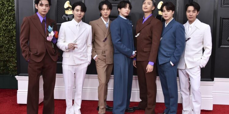 BTS FESTA 2025: La ARMY de Talca conmemora los 12 años del emblemático grupo de K-POP con un evento especial.