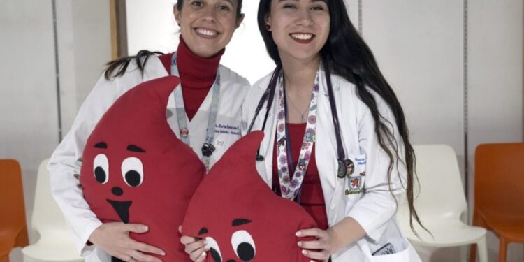 Independencia activa la donación de sangre en el mall de la comuna.