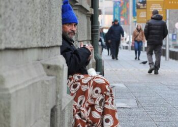 Se activa el Código Azul en Los Ángeles debido a las bajas temperaturas: se refuerza el apoyo a las personas en situación de calle.