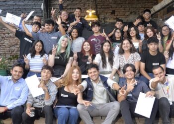 Independencia lanza nuevas becas municipales para los estudiantes.