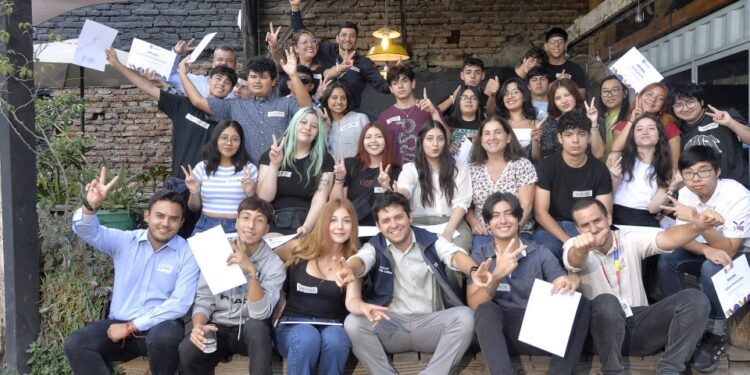 Independencia lanza nuevas becas municipales para los estudiantes.