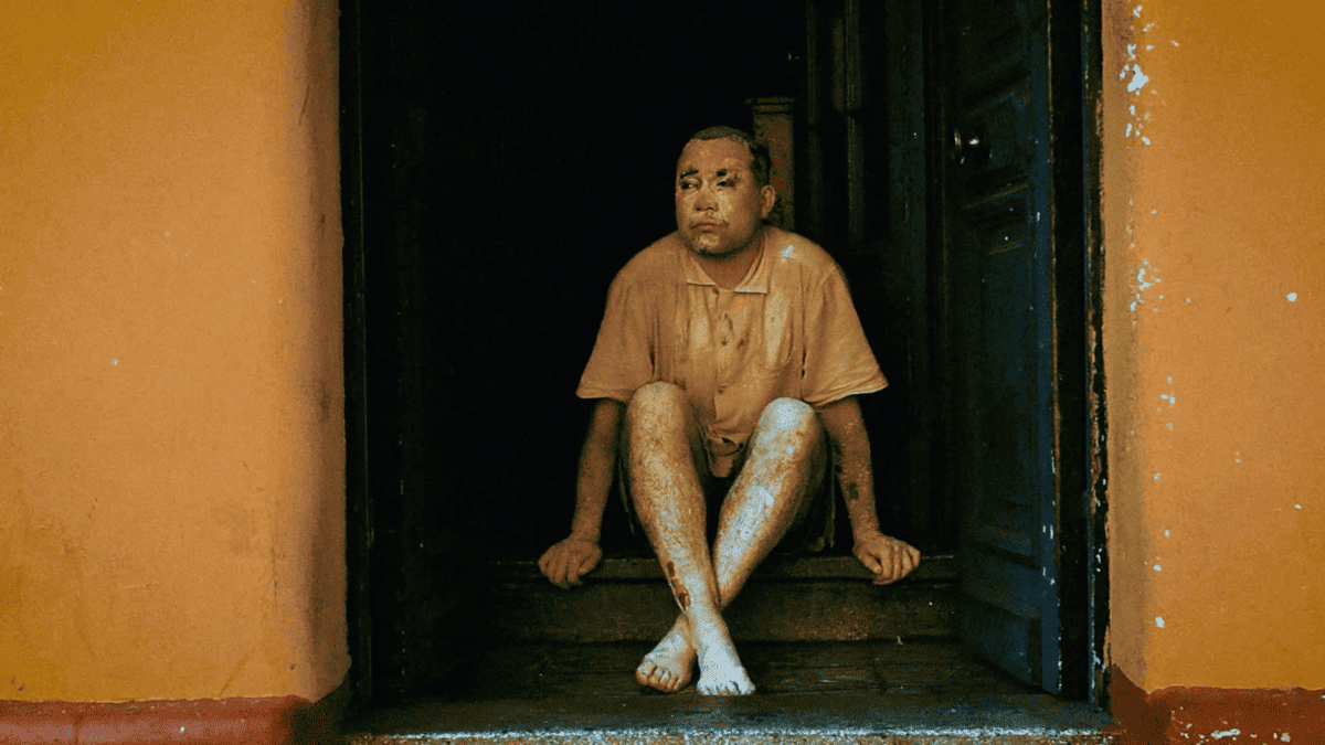 Lindoytriste hace su debut con una balada dedicada al primer amor.