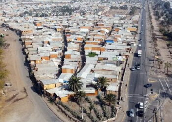 Municipalidad y Gobierno se juntan para tratar el tema de las tomas en Colina.