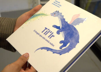 En Talca se presenta un libro infantil que promueve hábitos saludables en los niños.