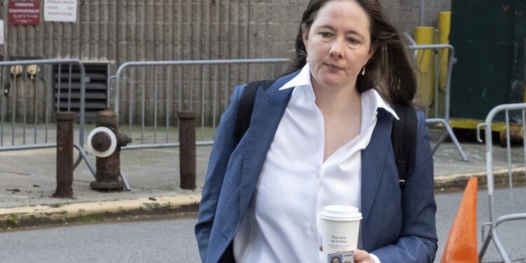 Donald Trump destituyó al fiscal que encabezó la investigación sobre Jeffrey Epstein por delitos sexuales contra menores en Estados Unidos.