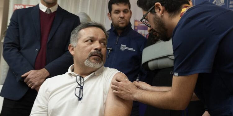 Autoridades hacen un llamado a vacunarse contra la Influenza.