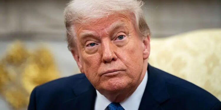 Trump revela un «gran acuerdo» comercial con Indonesia que disminuirá los aranceles a las importaciones de ese país al 19%.