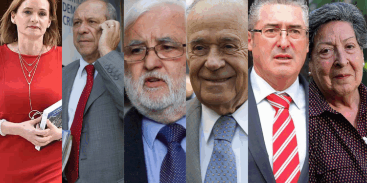 Exmandatarios de la DC emiten declaración conjunta en contra del respaldo a la candidatura de Jeannette Jara.