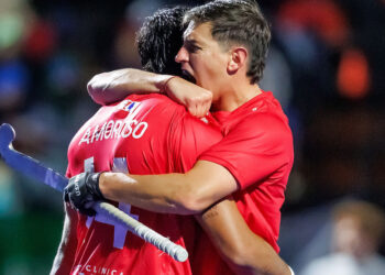 Los Diablos arrasan y pasan a semifinales.