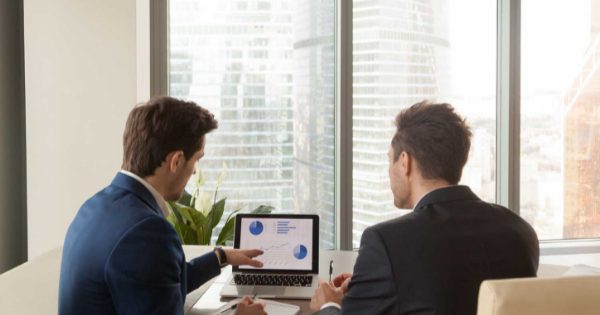 Empresas ven fundamental el uso de software para cumplir la Ley Karin.