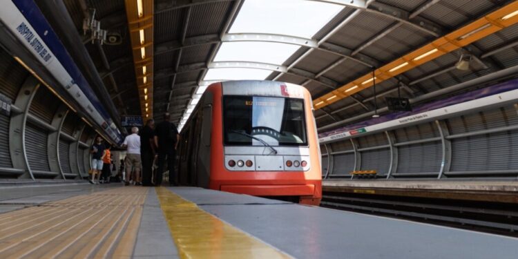 ¿Qué sucedería si Los Ángeles contara con un metro? Estas son las estaciones sugeridas por la IA para aliviar la congestión en la ciudad.