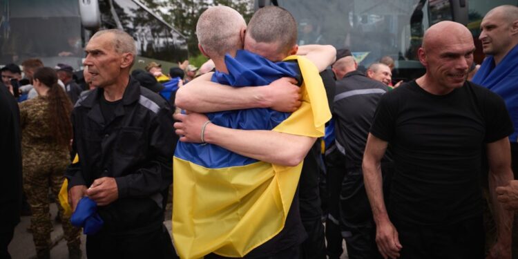 Rusia y Ucrania pactan un nuevo intercambio de prisioneros: 1.200 por cada parte.