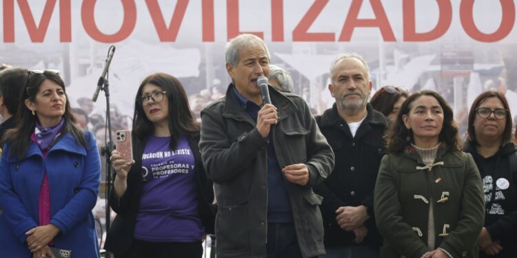 Colegio de Profesores denuncia «descuentos injustificados» a docentes por el paro del 4 y 5 de junio.