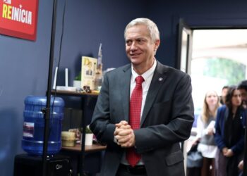 Encuesta CEP previa a la Primaria: José Antonio Kast aventaja ligeramente a Evelyn Matthei y encabeza la contienda por La Moneda.