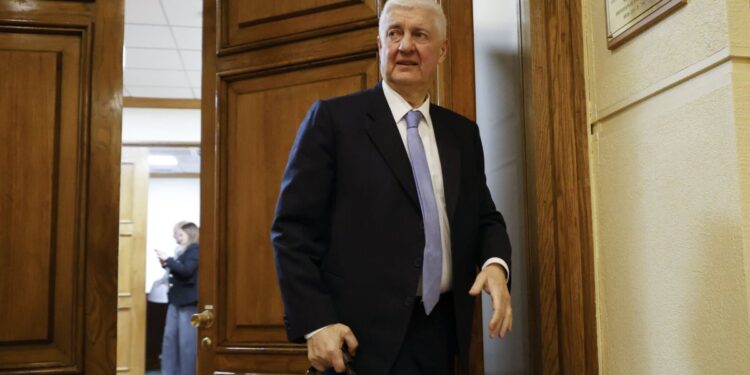 Municipalidad de Paine aclara que desestimó cambios en la vivienda del director del SII debido a observaciones pendientes de corrección.