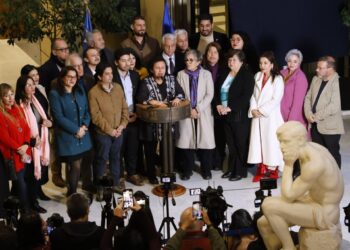 Bancadas oficialistas respaldan a Jeanette Jara y hacen un llamado a la unidad de la centroizquierda.
