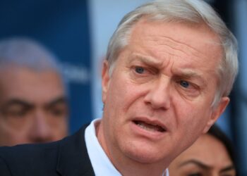 Kast responde a las críticas del comando de Matthei: «Nuestros verdaderos adversarios son Jeannette Jara y los herederos de este gobierno fallido».