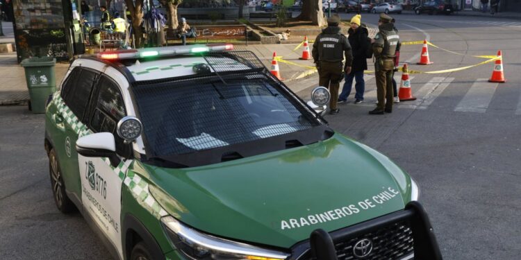 Asalto violento en Valparaíso concluye con el secuestro de dos menores.