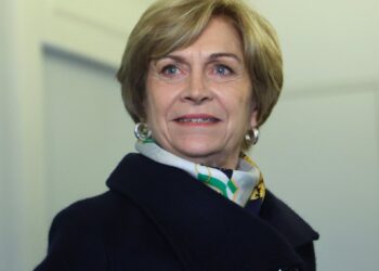 Cadem: Ligera disminución de Jara y Kast en el voto espontáneo, mientras Matthei crece 3 puntos.