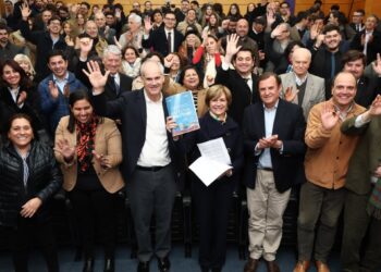 Evelyn Matthei pide a la militancia de RN que «asumamos la campaña con toda intensidad».