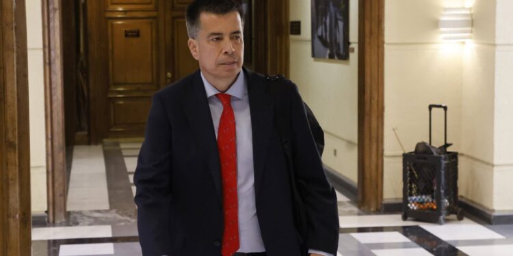 El diputado Celis aprecia la respuesta positiva a su denuncia sobre las fiestas masivas en un resort de Concón.