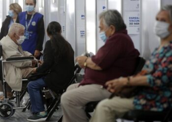 Cámara aprueba de manera unánime el informe de la comisión investigadora sobre la gestión de las listas de espera.