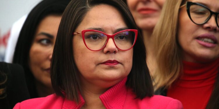 La secretaria general de Republicanos responde a las acusaciones de Matthei y afirma que no se responsabilizarán de «denuncias falsas».