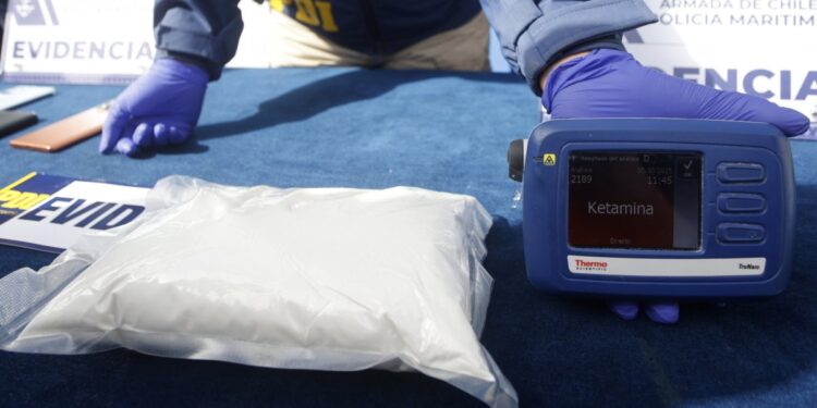 Incautaciones de ketamina en Antofagasta se triplican: bandas introducen la droga por caminos fronterizos irregulares.