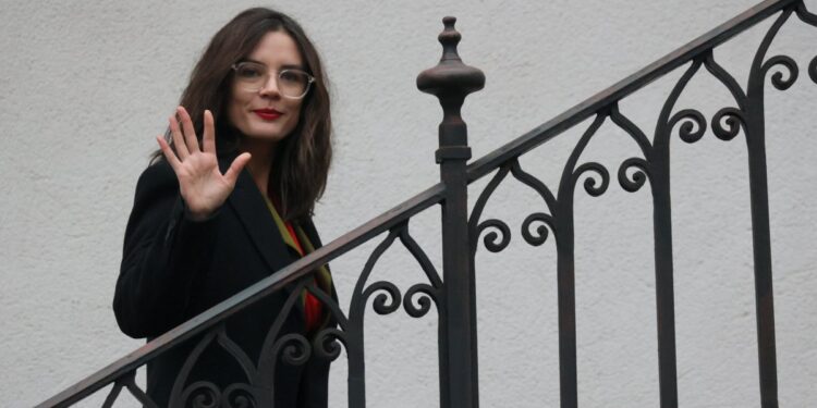 La ministra Camila Vallejo no descartó unirse al comando de Jeannette Jara.