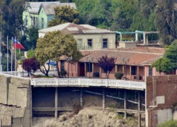 Comienzan las obras para preservar y acondicionar el castillo patrimonial San José de Valparaíso.