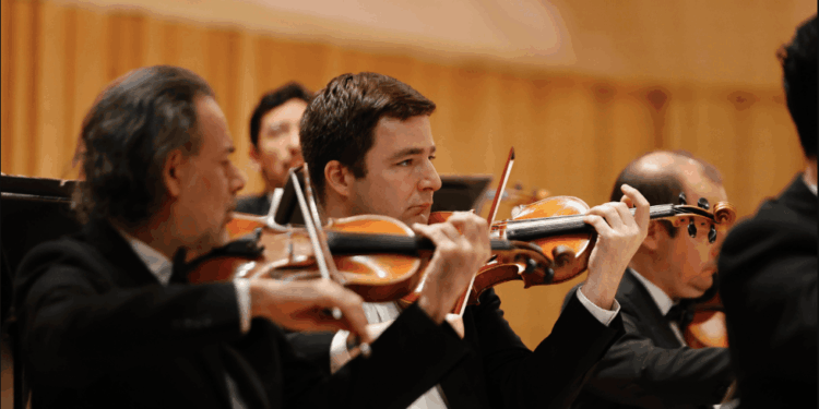 U. de Chile da el vamos a la Gran Sala Sinfónica Nacional.