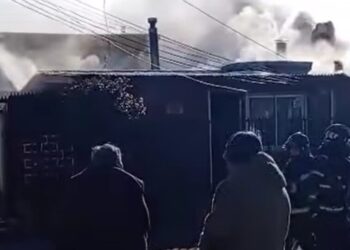 Dos viviendas se vieron afectadas por un incendio en la localidad de Los Ángeles.