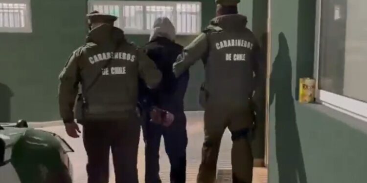 Mujer queda en estado grave tras ser asaltada y agredida en el sur de Los Ángeles.