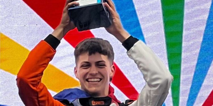 Clemente Huerta se corona campeón de Karting FIA en la categoría X30.